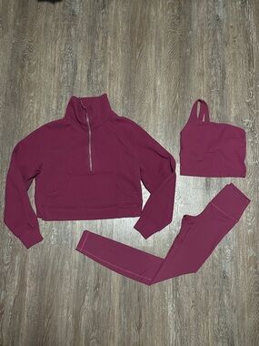 Like New Lululemon Matching Deep Luxe Bundle. Size Tops XS/S, 2/Bottom 2